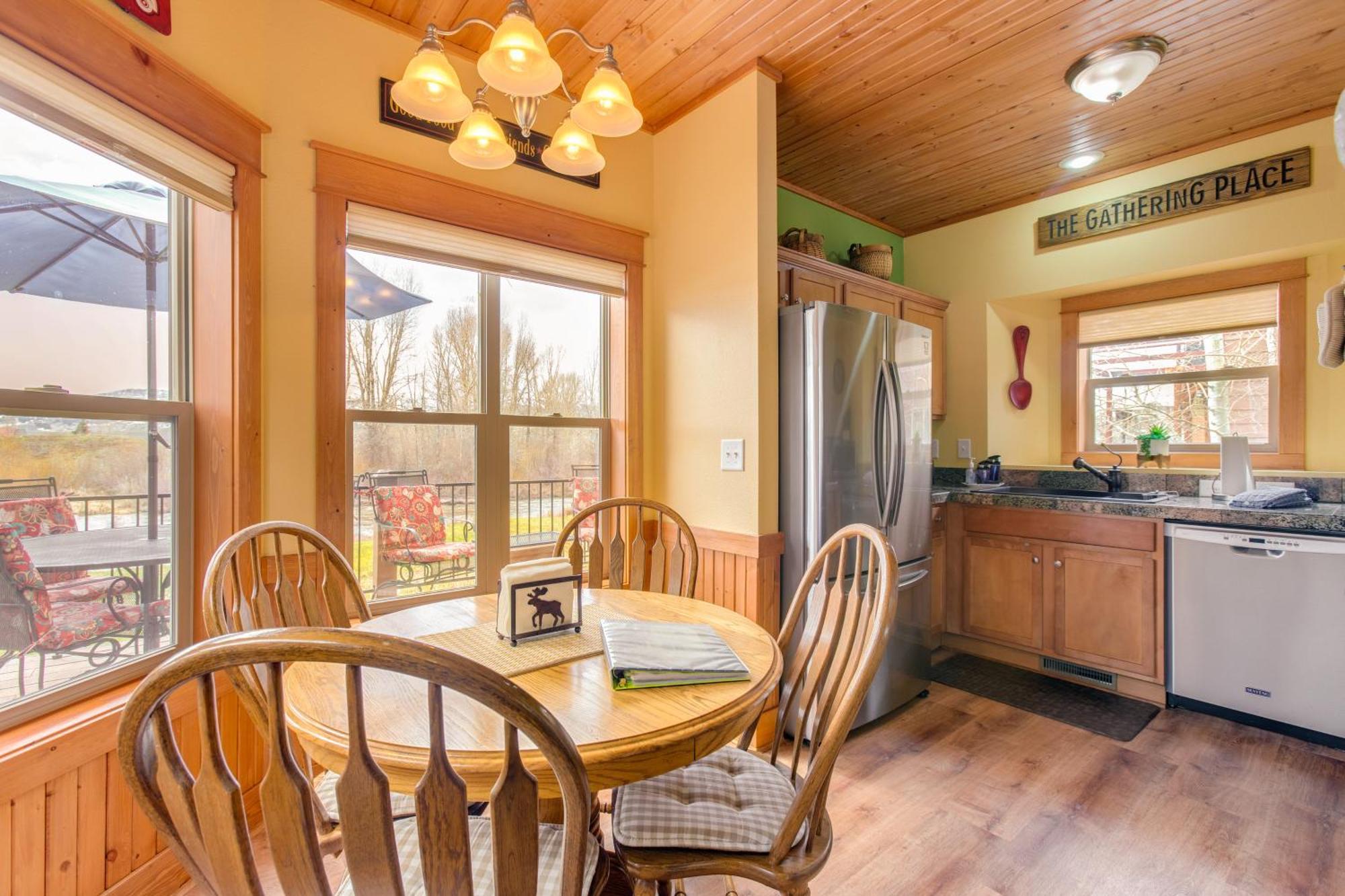 Riverfront Cabin About 4 Mi To Granby Ranch! Экстерьер фото