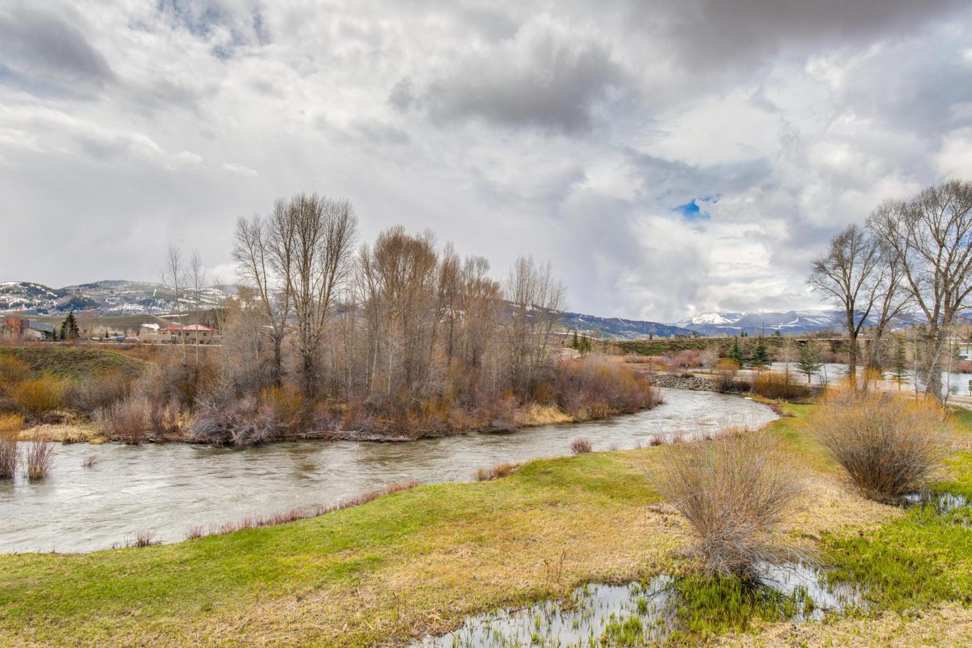 Riverfront Cabin About 4 Mi To Granby Ranch! Экстерьер фото